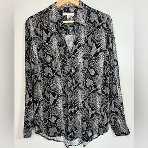 Lavender Brown Black Gray Snake Print Button Front Blouse Shirt Top Women’s XS